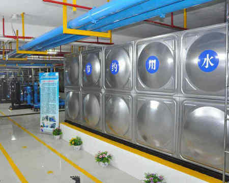 不銹鋼水箱的用途廣泛以下是其主要的幾個(gè)用途