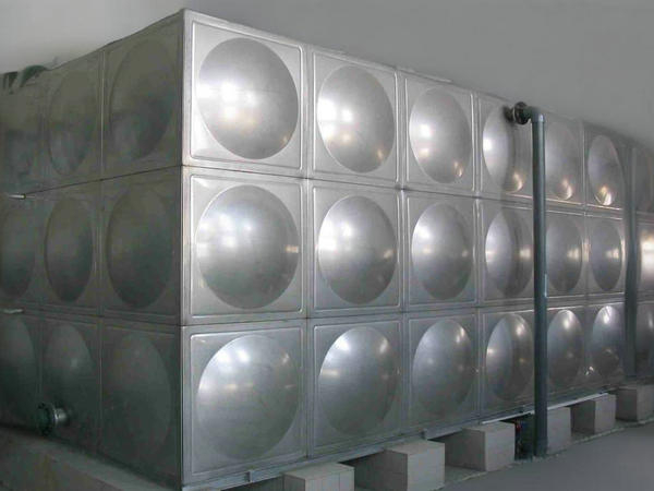 如何減少西安不銹鋼生活水箱中水垢的產(chǎn)生？