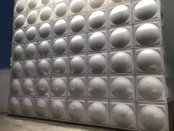 介紹一下西安組合式不銹鋼水箱的優(yōu)缺點(diǎn)